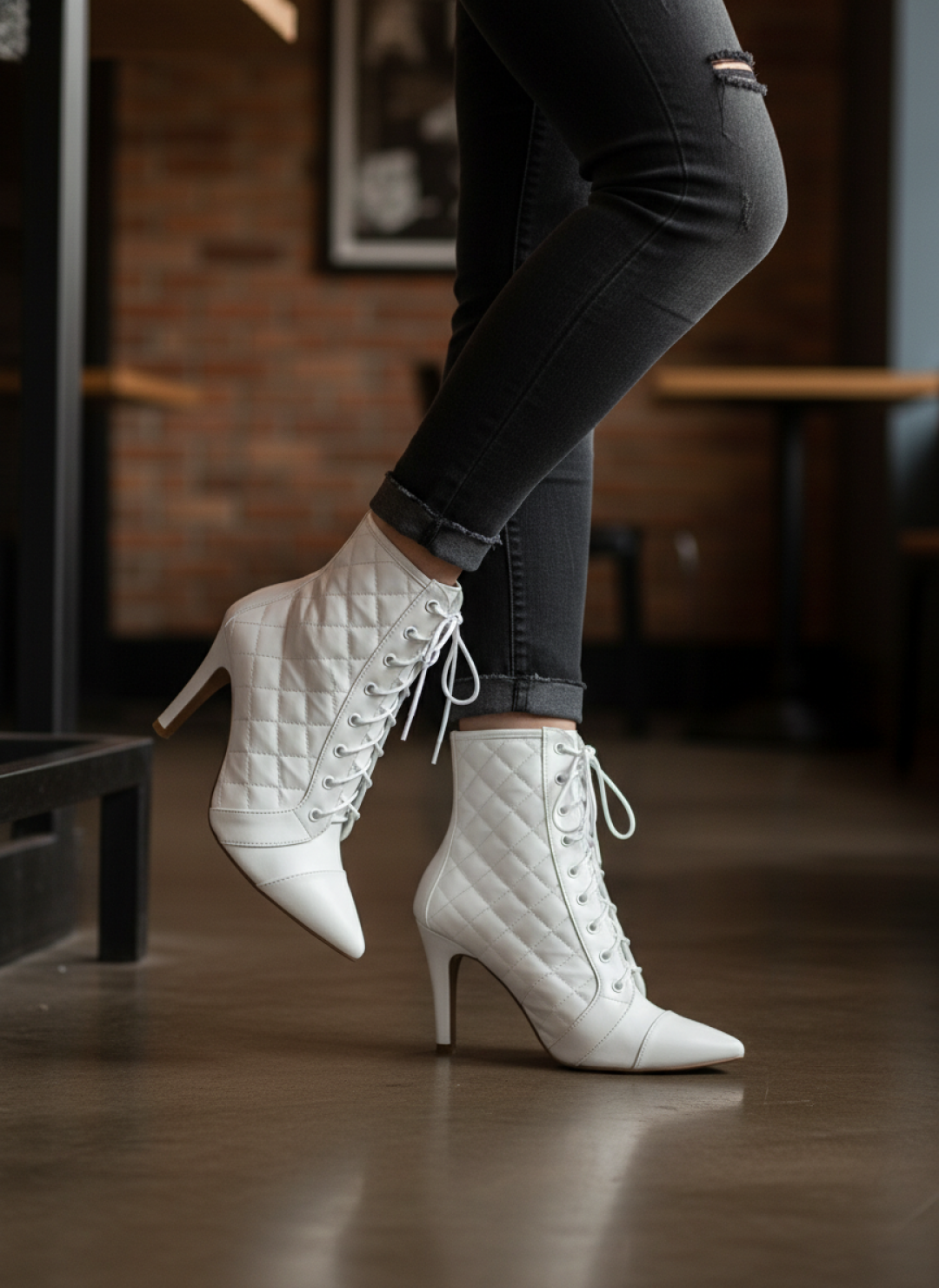 Bota Bico Fino Feminina